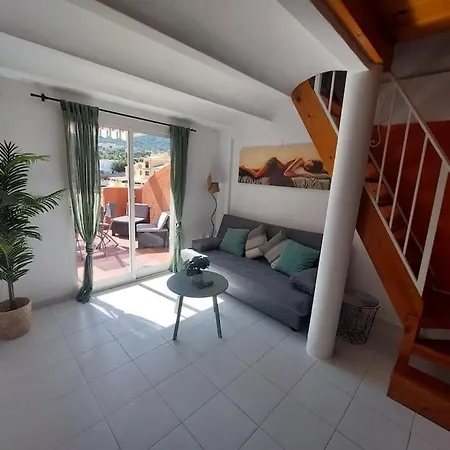 Tipo Loft Con Vista Al Montgo Appartement *