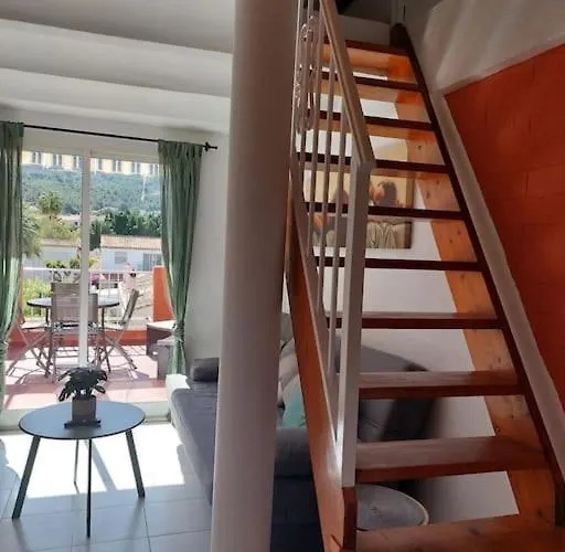 Tipo Loft Con Vista Al Montgo Apartamento *